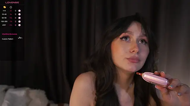 itssophiie online show from January 5, 5:27 pm