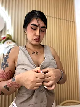 Snapshot of clarachanelricek chatting on October 11, 11:14 pm clarachanelricek online show from October 11, 11:14 pm