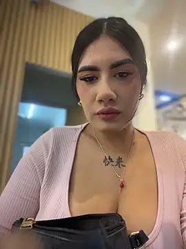 Snapshot of clarachanelricek chatting on November 18, 7:29 pm clarachanelricek online show from November 18, 7:29 pm