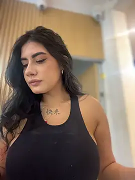 Snapshot of clarachanelricek chatting on November 19, 7:47 pm clarachanelricek online show from November 19, 7:47 pm