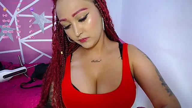 Snapshot of lucy_beatifull chatting on April 1, 1:34 pm lucy beatifull online show from April 1, 1:34 pm