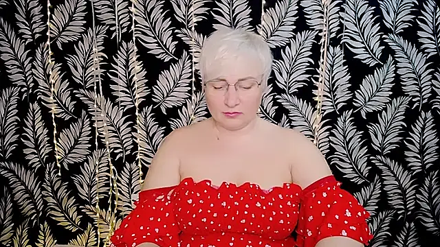 Snapshot of Olivia_playful chatting on April 18, 10:30 am Olivia playful online show from April 18, 10:30 am