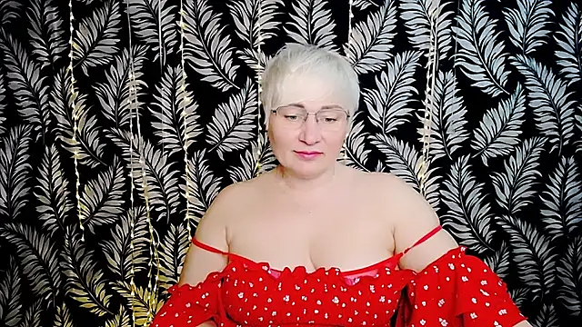 Snapshot of Olivia_playful chatting on April 27, 10:35 am Olivia playful online show from April 27, 10:35 am