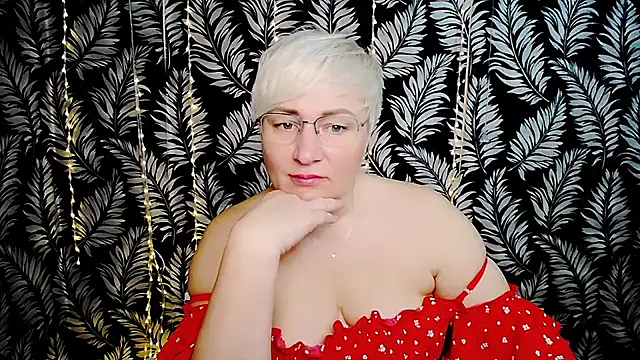 Snapshot of Olivia_playful chatting on May 12, 10:23 am Olivia playful online show from May 12, 10:23 am