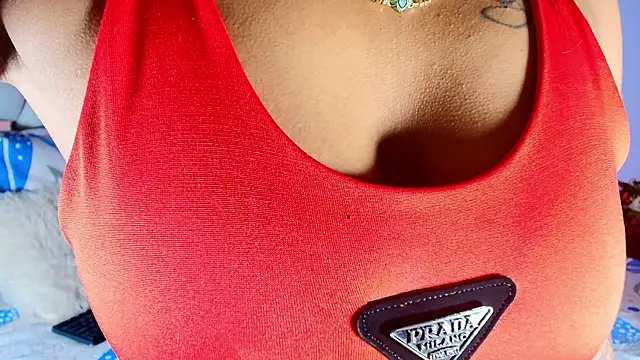 Snapshot of Julieth_Rossi chatting on September 18, 10:01 pm Julieth Rossi online show from September 18, 10:01 pm