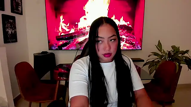 brunetenikole02 online show from October 22, 2:01 am