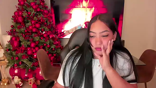 brunetenikole02 online show from December 18, 3:01 am