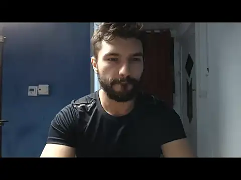 Snapshot of alex_blu chatting on December 22, 4:15 pm alex blu online show from December 22, 4:15 pm