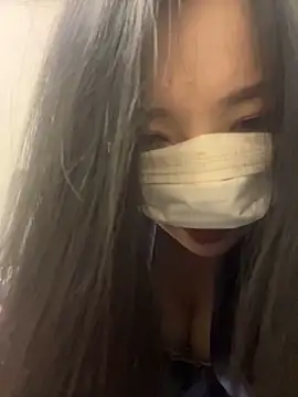 Snapshot of TW-qiqi chatting on December 10, 6:49 pm TW-qiqi online show from December 10, 6:49 pm