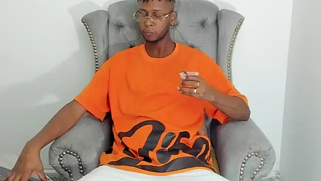 santhi lee online show from February 13, 2:45 am