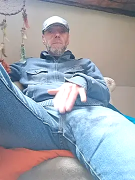 Snapshot of eddouxxx78 chatting on October 19, 10:27 am eddouxxx78 online show from October 19, 10:27 am