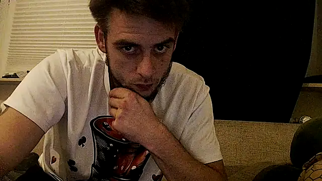 Snapshot of Youngtimer_1997 chatting on September 25, 8:23 pm Youngtimer 1997 online show from September 25, 8:23 pm