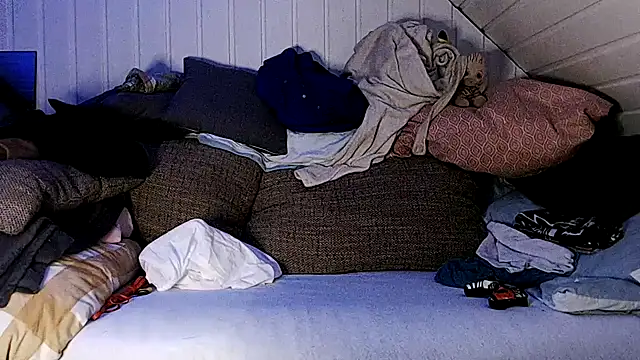 Snapshot of Youngtimer_1997 chatting on October 23, 8:40 pm Youngtimer 1997 online show from October 23, 8:40 pm