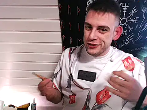 Snapshot of Youngtimer_1997 chatting on February 20, 8:49 am Youngtimer 1997 online show from February 20, 8:49 am