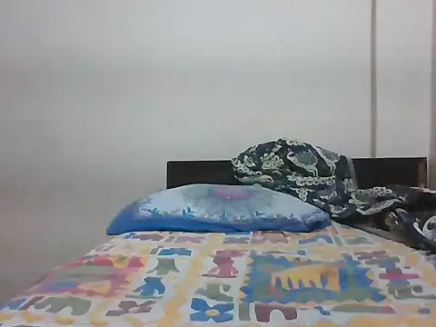 pritamkr69 online show from April 20, 7:48 pm