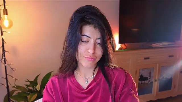 Snapshot of anabelcurvy chatting on December 9, 11:34 pm anabelcurvy online show from December 9, 11:34 pm