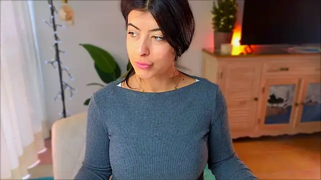 Snapshot of anabelcurvy chatting on December 11, 1:28 pm anabelcurvy online show from December 11, 1:28 pm