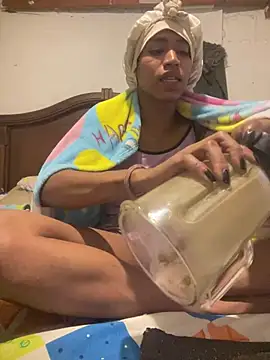angelamarie1 online show from May 17, 4:32 am
