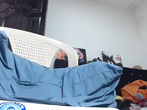 Snapshot of pamelabigcock69 chatting on September 24, 2:42 pm pamelabigcock69 online show from September 24, 2:42 pm