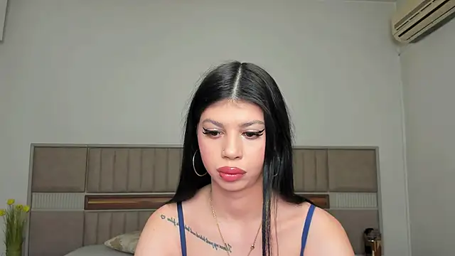 Sierra Halle online show from January 8, 8:44 pm