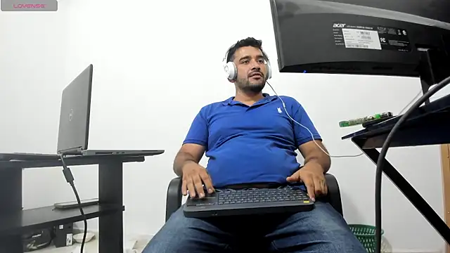 Snapshot of isearchcompany chatting on January 10, 5:09 am isearchcompany online show from January 10, 5:09 am