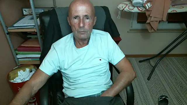 olibrius71 online show from November 8, 5:34 pm