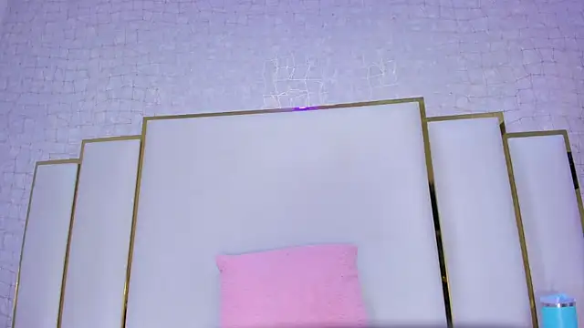 paola rodriguez online show from October 3, 11:40 am