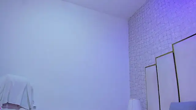 Snapshot of paola_rodriguez chatting on February 12, 11:49 am paola rodriguez online show from February 12, 11:49 am