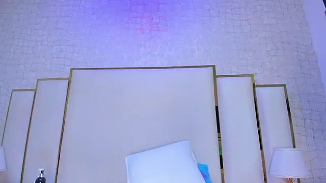 Snapshot of paola_rodriguez chatting on February 22, 11:53 am paola rodriguez online show from February 22, 11:53 am