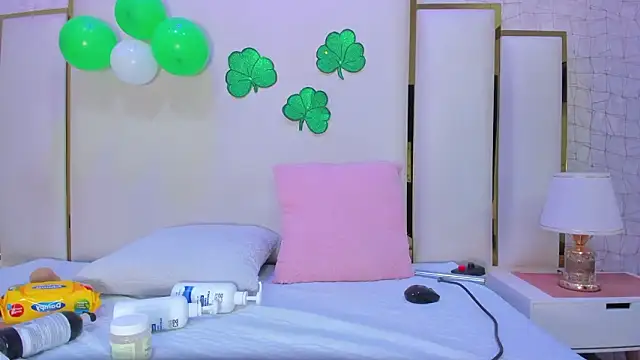 Snapshot of paola_rodriguez chatting on March 17, 11:46 am paola rodriguez online show from March 17, 11:46 am