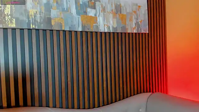 LauraAristizabal online show from December 18, 12:33 pm