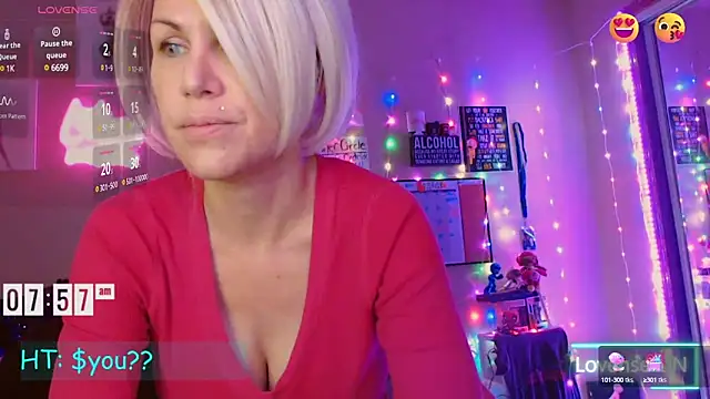 EmmaIsHere online show from January 15, 2:56 pm