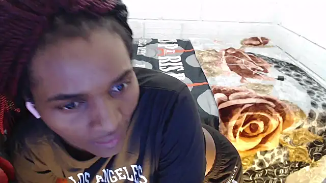 sexyjustin202 online show from May 13, 2:31 am