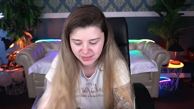 AmellyMilly online show from April 2, 12:36 pm