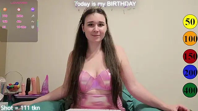 Snapshot of MaryHillx chatting on September 27, 8:47 pm MaryHillx online show from September 27, 8:47 pm