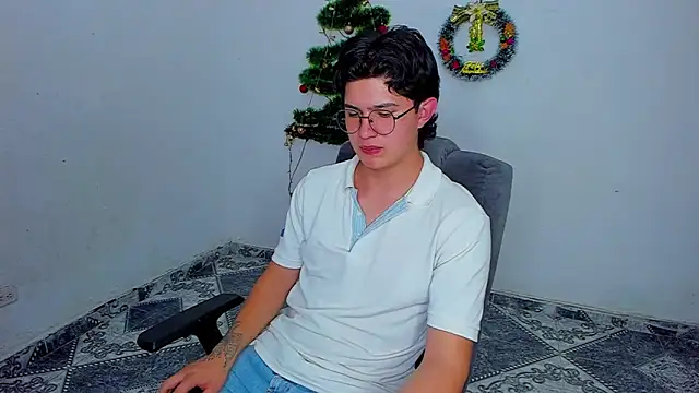 patrik 027 online show from December 5, 9:39 pm