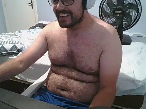 Snapshot of SuyNey chatting on March 29, 7:52 am SuyNey online show from March 29, 7:52 am