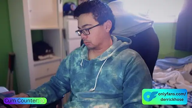 DerrickHose online show from November 16, 3:28 pm