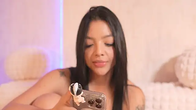 sarah hiill online show from February 19, 11:46 pm