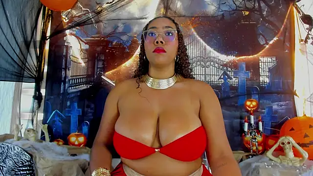 Aisharhodes00 online show from October 31, 2:07 pm