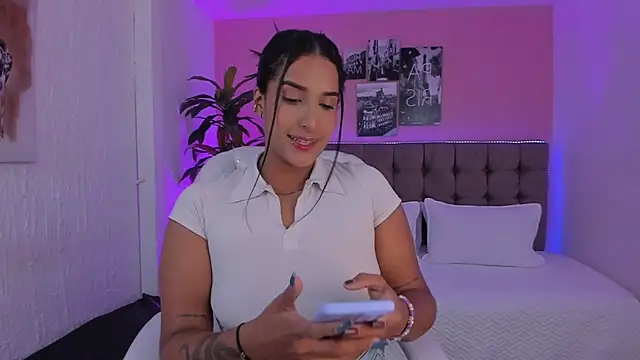 Stefhanyblow online show from January 25, 4:13 am