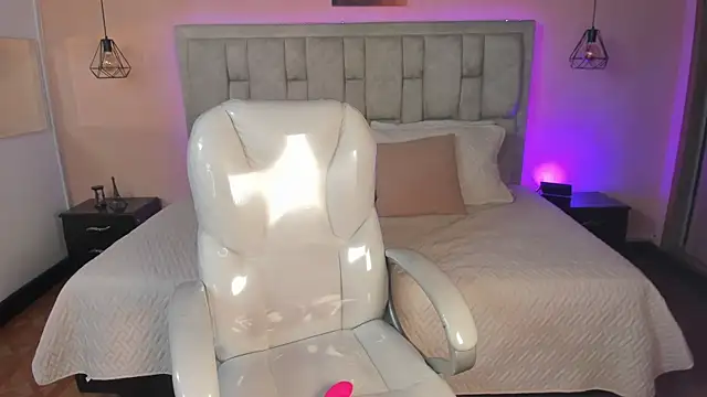 Stefhanyblow online show from September 13, 10:53 pm