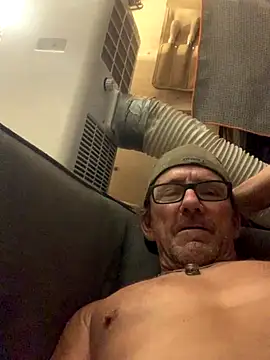 Snapshot of Likewise chatting on September 24, 5:00 am Likewise online show from September 24, 5:00 am