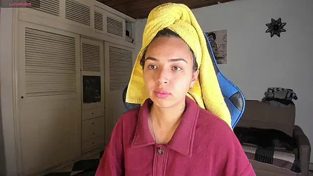 Miss Nicole online show from January 12, 2:14 am