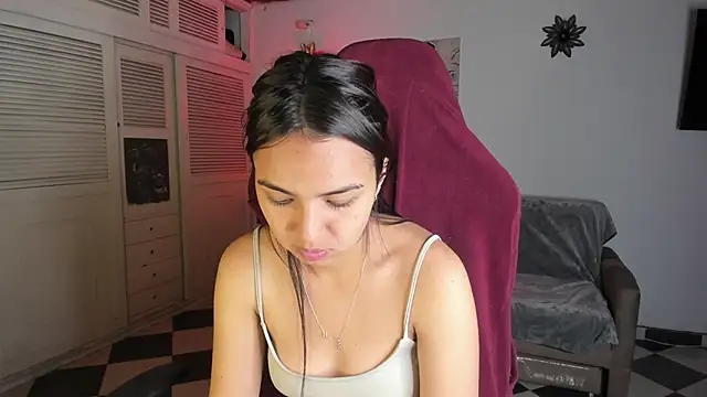 Miss Nicole online show from January 30, 1:44 am