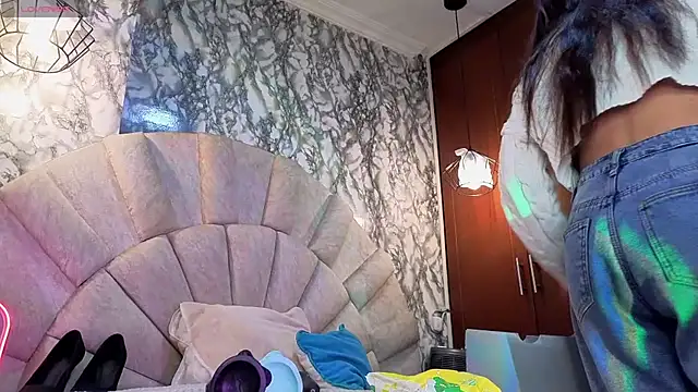  emma miller  online show from February 19, 10:55 am