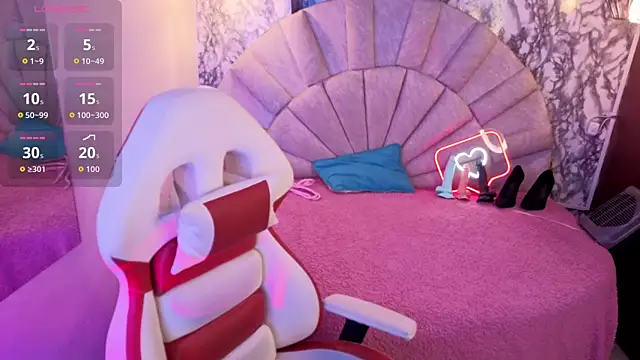  emma miller  online show from March 18, 11:46 am