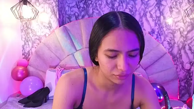  emma miller  online show from May 9, 11:48 am