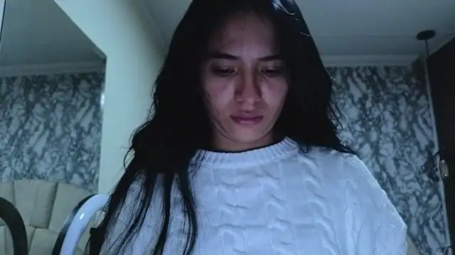  emma miller  online show from May 12, 11:29 am