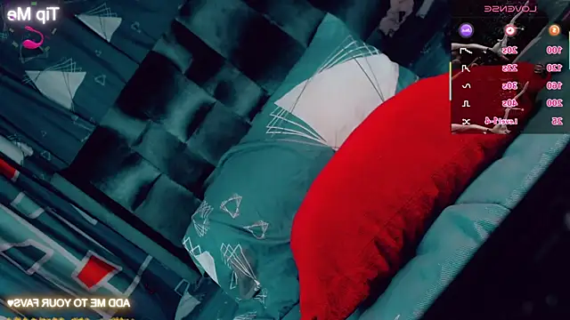 Snapshot of CharlotteBigCock chatting on March 5, 2:24 pm CharlotteBigCock online show from March 5, 2:24 pm